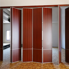 ประตูบานเลื่อนภายในทำจากไม้การออกแบบผนังกั้นห้องสำหรับห้องจัดเลี้ยงและห้องประชุม