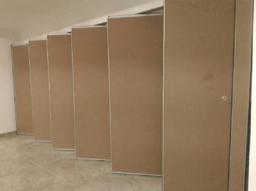 ประตูอะคูสติกที่เคลื่อนย้ายได้ผนังกั้นห้องผนังทำจากไม้สำหรับเก็บเสียง