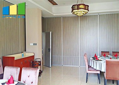65 มม. ห้องพักโรงแรมผนังเลื่อนพาร์ติชั่น DIY ระบบผนังโครงการโรงแรมเลื่อนในกานา