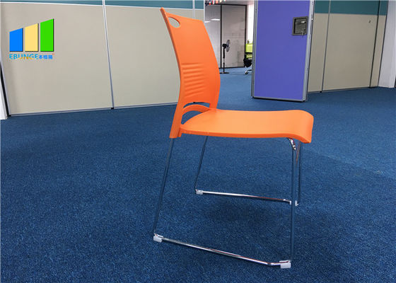 เก้าอี้ผู้เยี่ยมชมสำนักงานพลาสติกโพลีโพรพีลีนเก้าอี้ฝึกอบรมแบบวางซ้อนกันได้