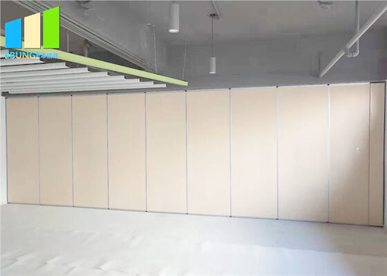 ผนังกั้นห้องอะคูสติกประตูไม้แบบเคลื่อนย้ายได้สำหรับห้องเรียนสำหรับสำนักงาน