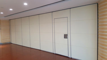 บานเลื่อนอลูมิเนียมประตูเคลื่อนย้ายได้ Acsoustic Folding Wall สำหรับ Office Multi Color